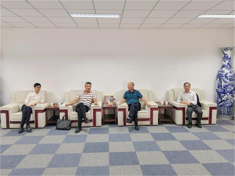清华研究院陆院长一行 来广发手机网共商产业规划